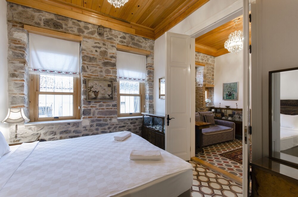 Dutlu Konak Izmir Turkey Izmir Hotel Discounts Hotels Com