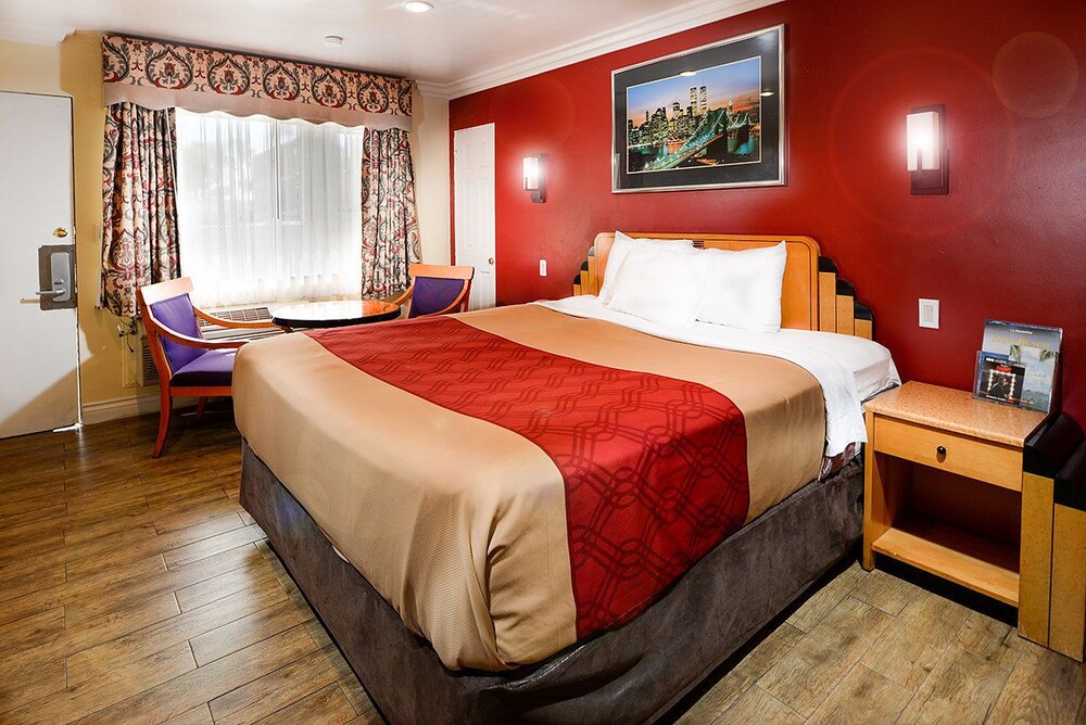 Book Aqua Venture Inn In Long Beach Hotels Aqua Venture Inn Long Beach Standard Room 1 King Bed Non Smoking