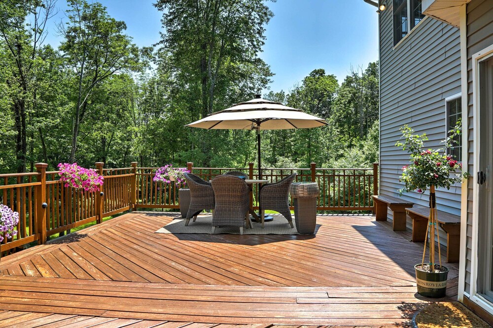 colonial style warwick retreat - 1 hour to nyc!