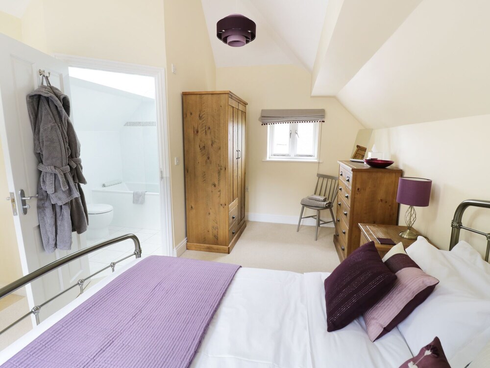 the perry shed droitwich info photos reviews book at hotels com