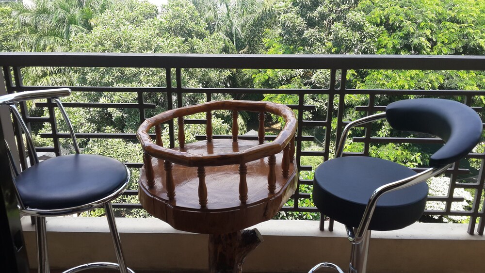 Romantic 1 Bedroom Condo At The Redwoods Inium Manila 2018 Romantic 1 Bedroom Condo At The Redwoods Inium Quezon City