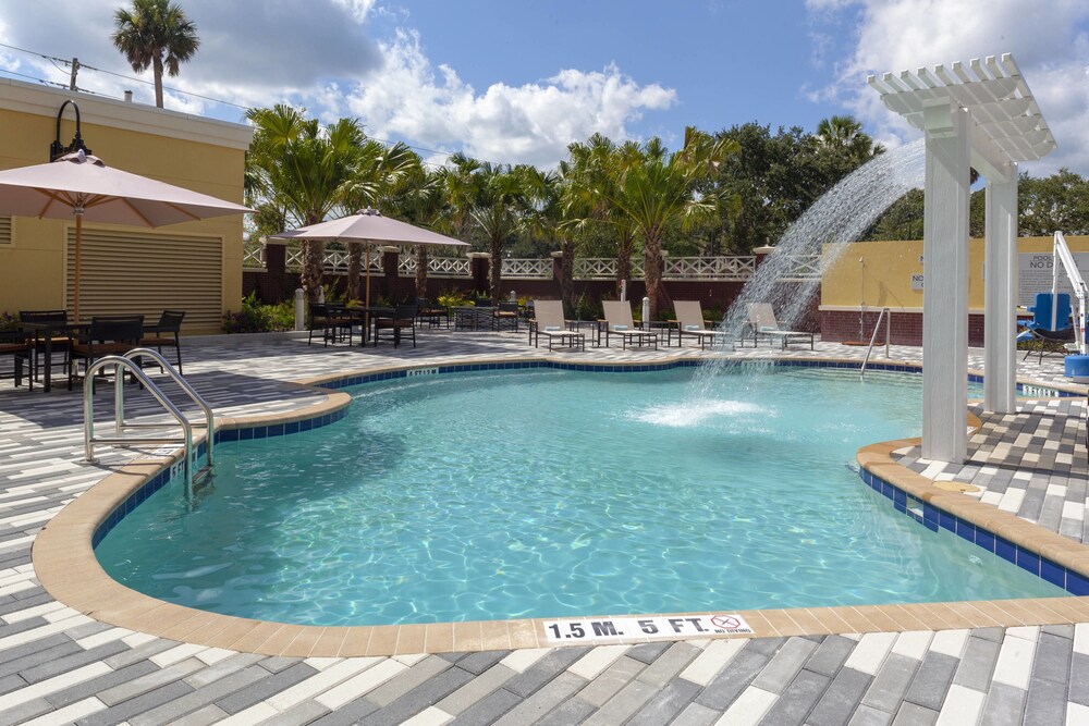 Book Courtyard By Marriott Deland Historic Downtown In Deland Hotelscom