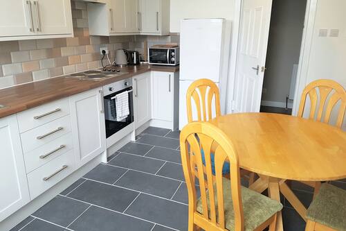 ドラゴン ホワイトクロック アパートメント 2 ベッドルーム ホーム クライドバンク の宿泊予約 ホテルズドットコム ドラゴン ホワイトクロック アパートメント 2 ベッドルーム ホーム クライドバンク の宿泊予約 ホテルズドットコム