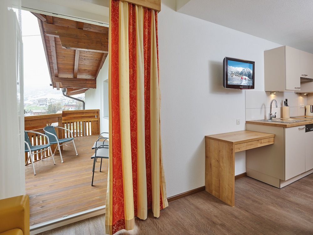 Gästehaus Bergkristall in Sölden - Hotels.com Gästehaus Bergkristall in Sölden - Hotels.com