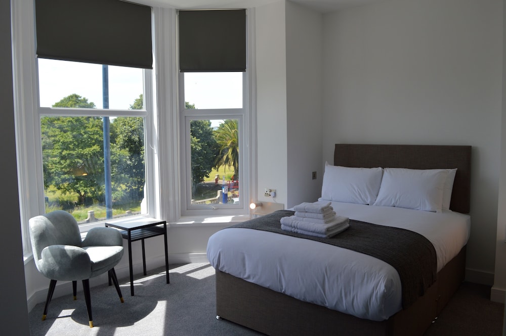 Q8 Boutique Hotel In Southsea Book On Hotels Q8 Boutique Hotel Southsea Superior Double Room 1 Bed Park View
