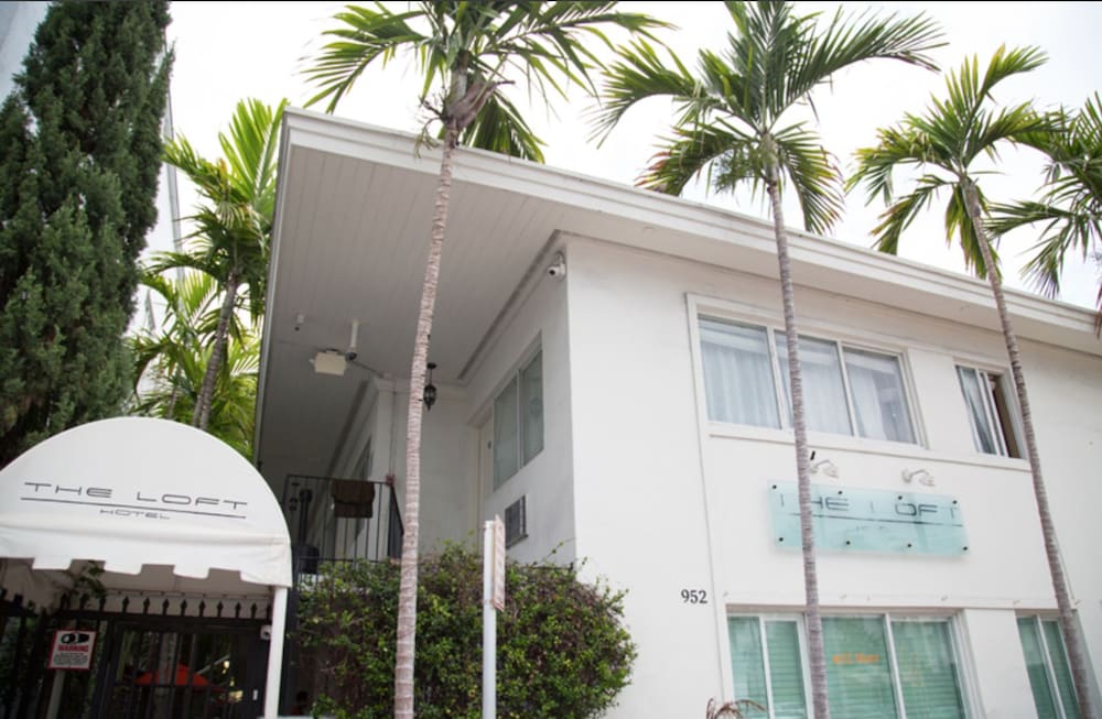 Backpacker College Ec Miami The Loft In Beach Book On Hotels Backpacker College Ec Miami The Loft Beach Hotel Front