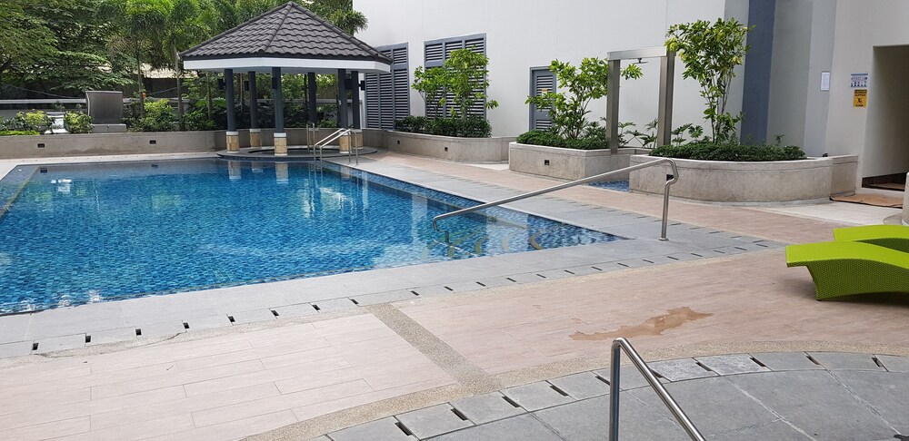 高级开放式客房, 多张床, 泳池景观, 塔楼 - 主照片