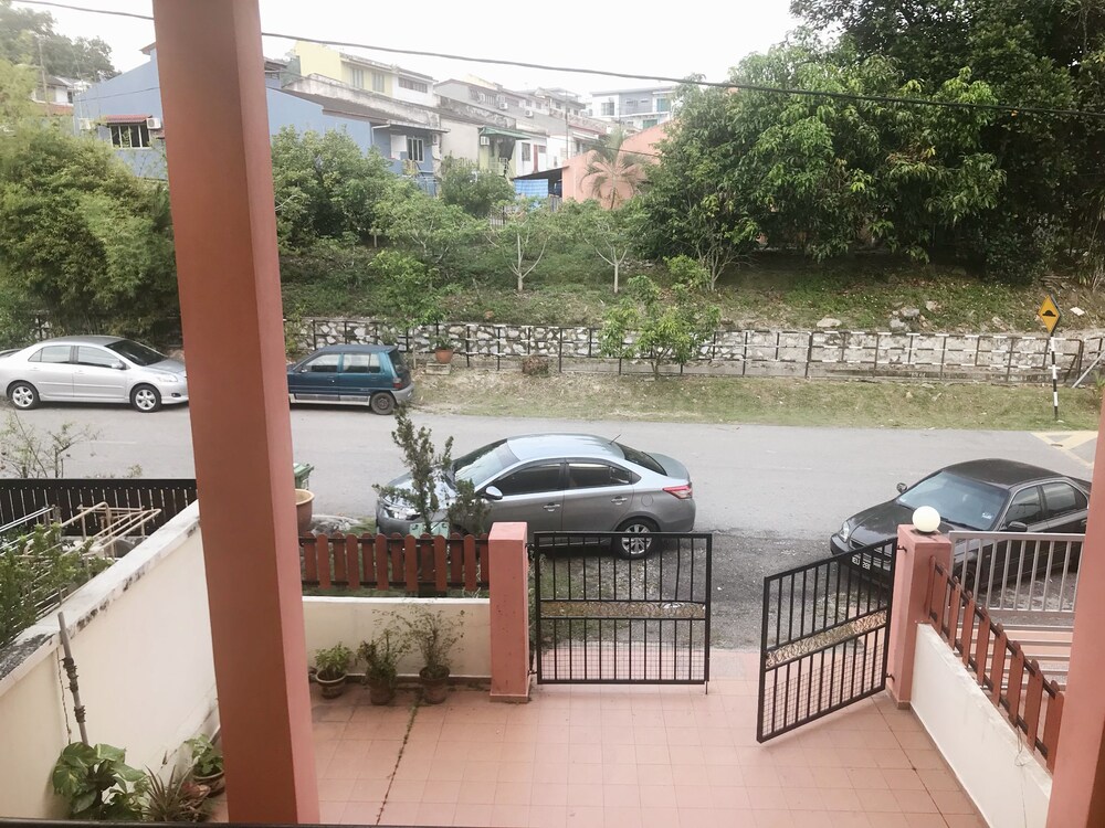 Book Bukit Bentong Homestay in Bentong  Hotels.com