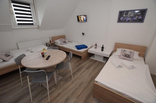 Book Monteurzimmer Kircheim Unter Teck In Kirchheim Unter Teck Hotels Com