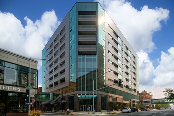15 Closest Hotels To Spokane Arena In