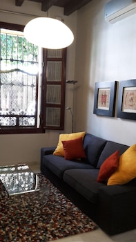 Picture of Apartamento Karivu Castilla in Seville