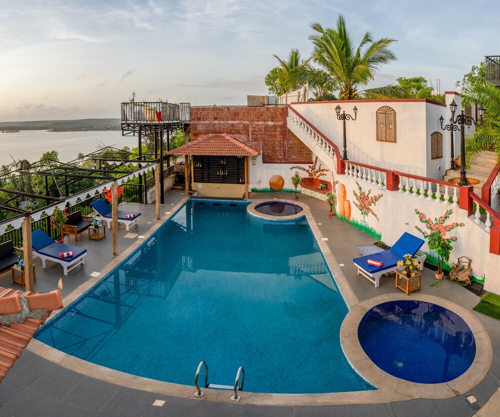 Raposo Holiday Resort Vagator India Vagator Hotel Discounts Hotels Com