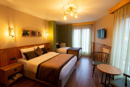 15 Closest Hotels To Tar Deresi Waterfall In Camlihemsin Hotels Com