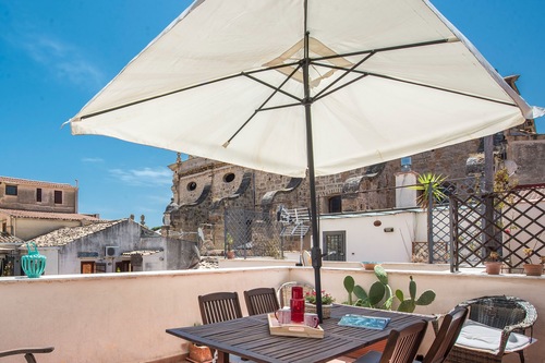 Book Terrazza E Stile Sui Tetti Della Kalsa In Palermo Hotels Com