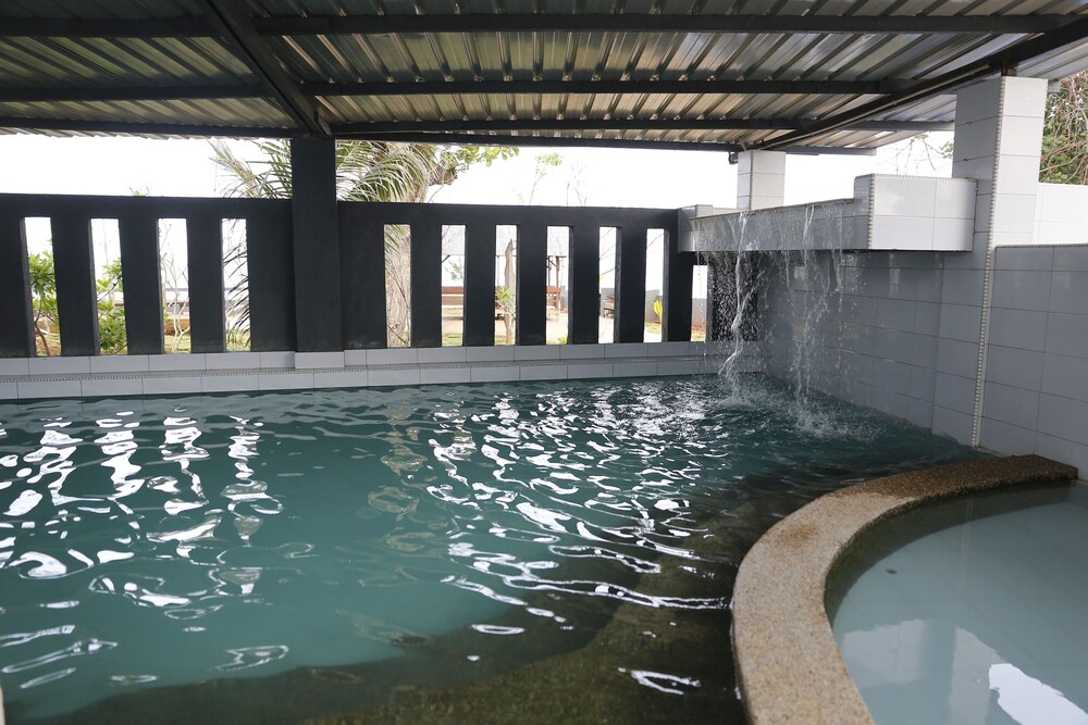Mawar Villa Kuantan Updated Price Reviews Hd Photos Hotels Com