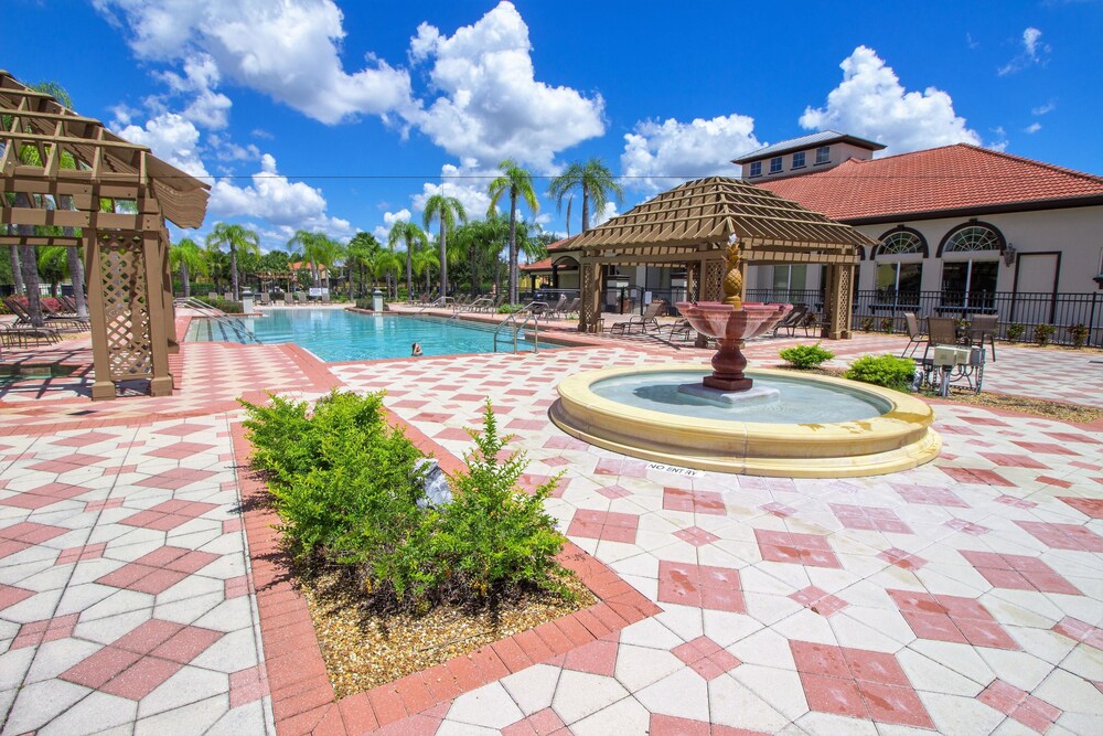 Book Bella Vista House 6 Bedroom in Kissimmee