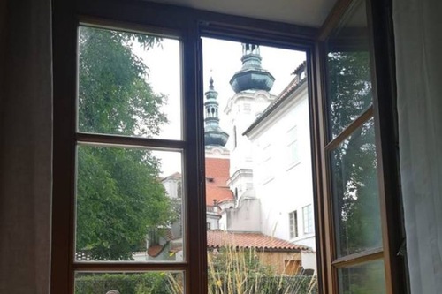 The Green Garden Apartment En Praga Hotels Com