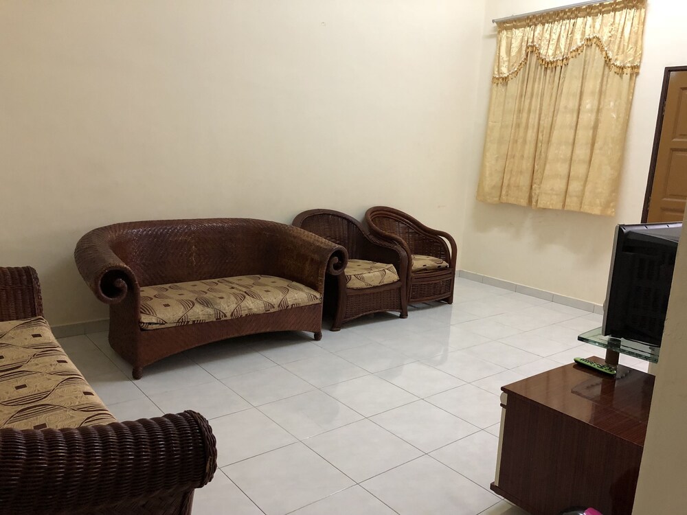Book Seri Permai Homestay Pekan Pahang In Pekan Hotels Com