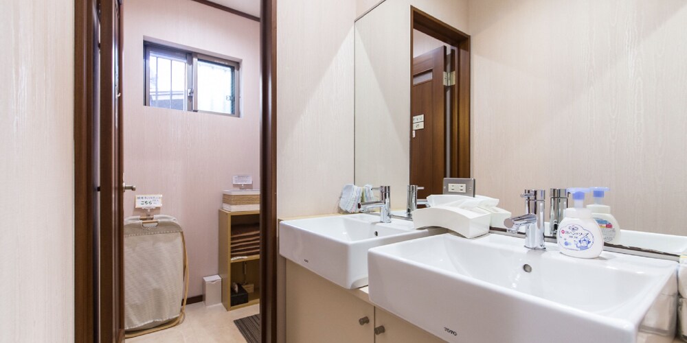 女性専用ゲストハウス菜の花 京都市 の宿泊予約 ホテルズドットコム