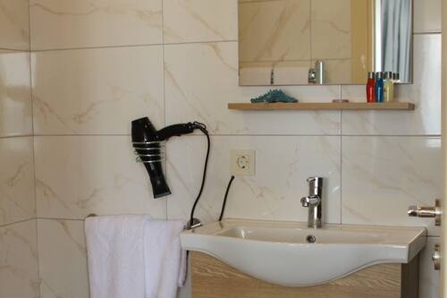 butik akvaryum adalar hotels com