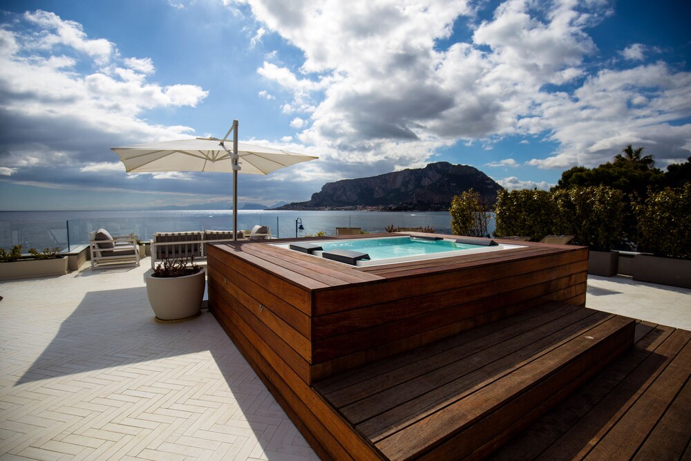 Book Unico Boutique Hotel D Arte In Palermo Hotels Com