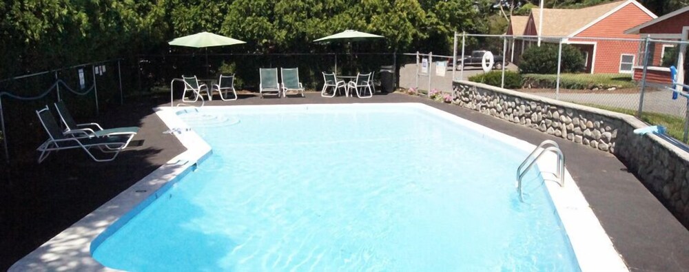 Book Blue Spruce Motel Townhouses In Plymouth Hotels Com