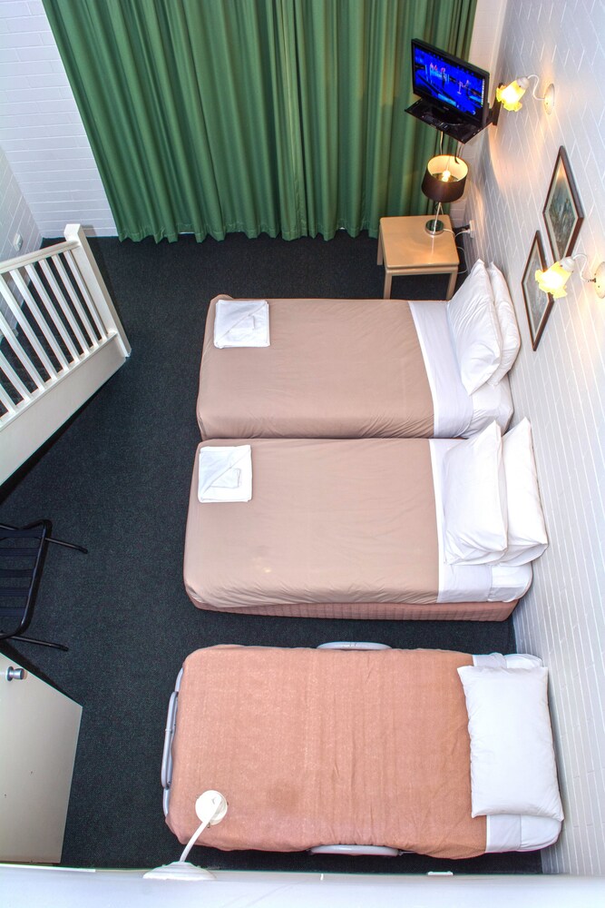 Alexander Motor Inn Apartments Melbourne Book At Hotels Com