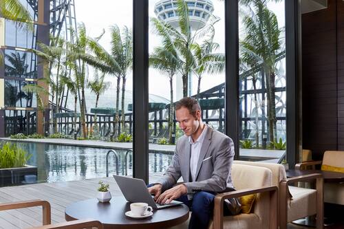 クラウン プラザ チャンギ エアポート Sg Clean アン イhg ホテル チャンギ 国際空港に近い屋外プール付きのホテル 宿泊予約はホテルズドットコム クラウン プラザ チャンギ エアポート Sg Clean アン イhg ホテル チャンギ 国際空港に近い屋外プール付きのホテル 宿泊予約はホテルズドットコム