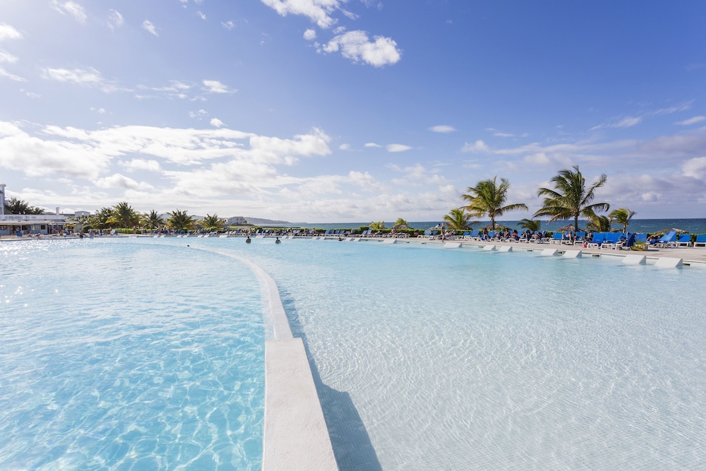 Book Grand Palladium Jamaica Resort & Spa All Inclusive in Lucea
