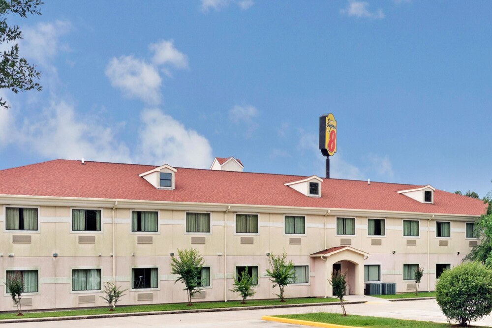 Book Super 8 By Wyndham Conroe In Hotels Super 8 By Wyndham Conroe