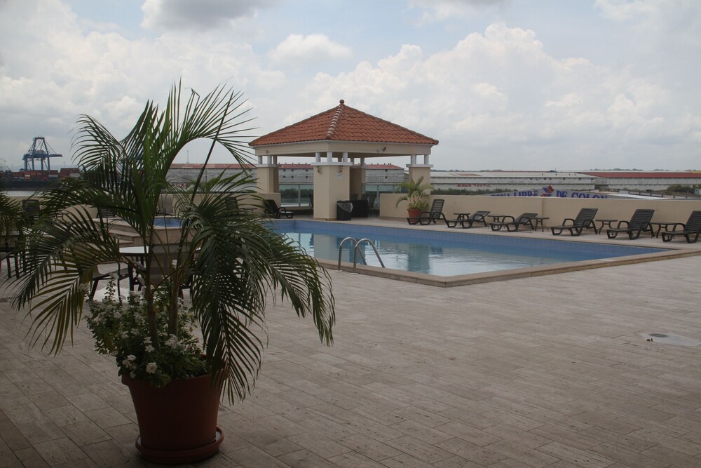 Book Radisson Colon 2,000 Hotel & Casino in Colon