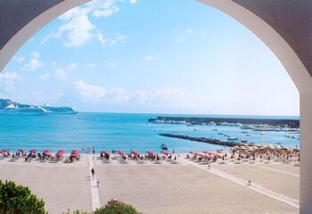 Hotel A Giardini Naxos Sul Mare Alberghi Sulla Spiaggia