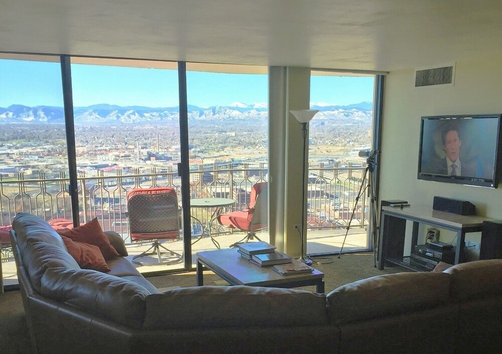 Book Apartments Convention Center 16th Street Mall In Denver Hotels Com