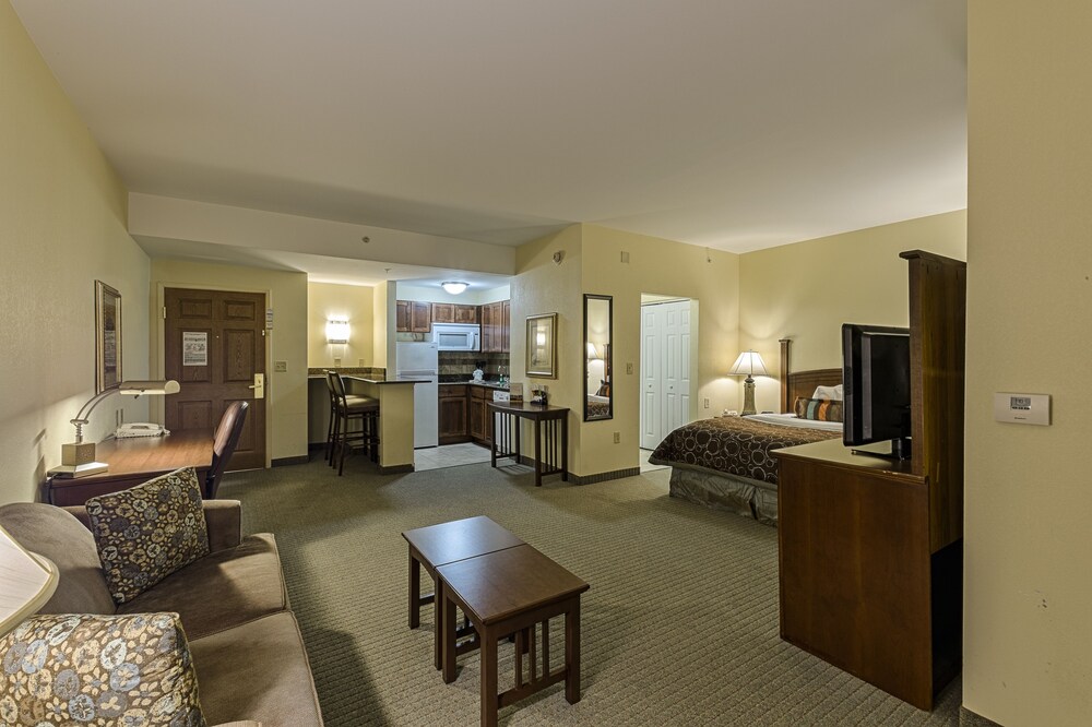 Book Staybridge Suites Harrisburg in Harrisburg | Hotels.com