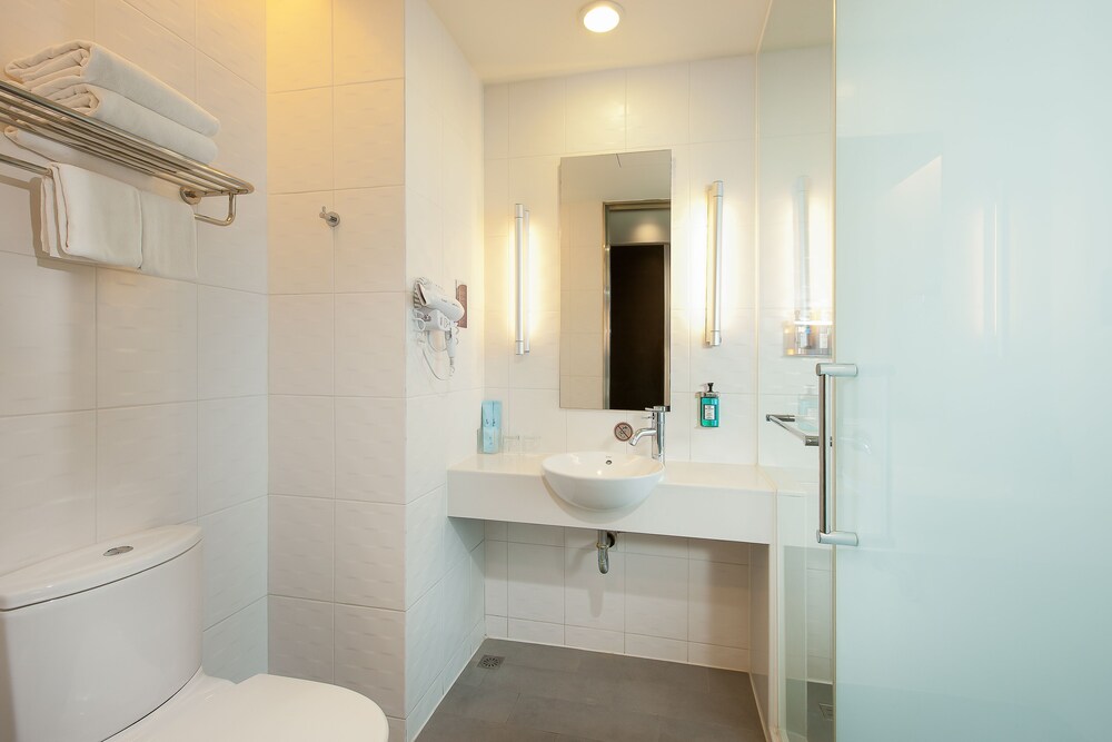 台中公園智選假日飯店 住宿預訂優惠及飯店資訊 Hotels Com