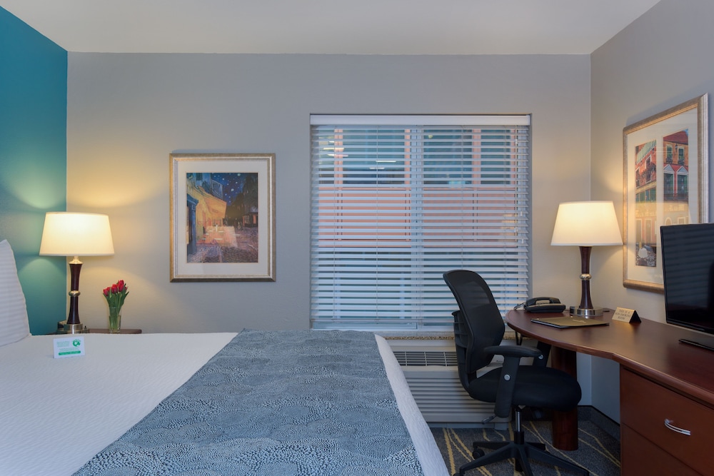 Book The Belltown Inn In Seattle Hotels The Belltown Inn Seattle Room 1 King Bed Guest