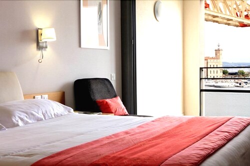 Best Western Premier Hotel Vieux Port - La Ciotat - Hotels.com