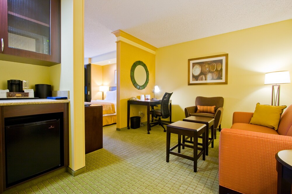 Book SpringHill Suites Napa Valley in Napa | Hotels.com