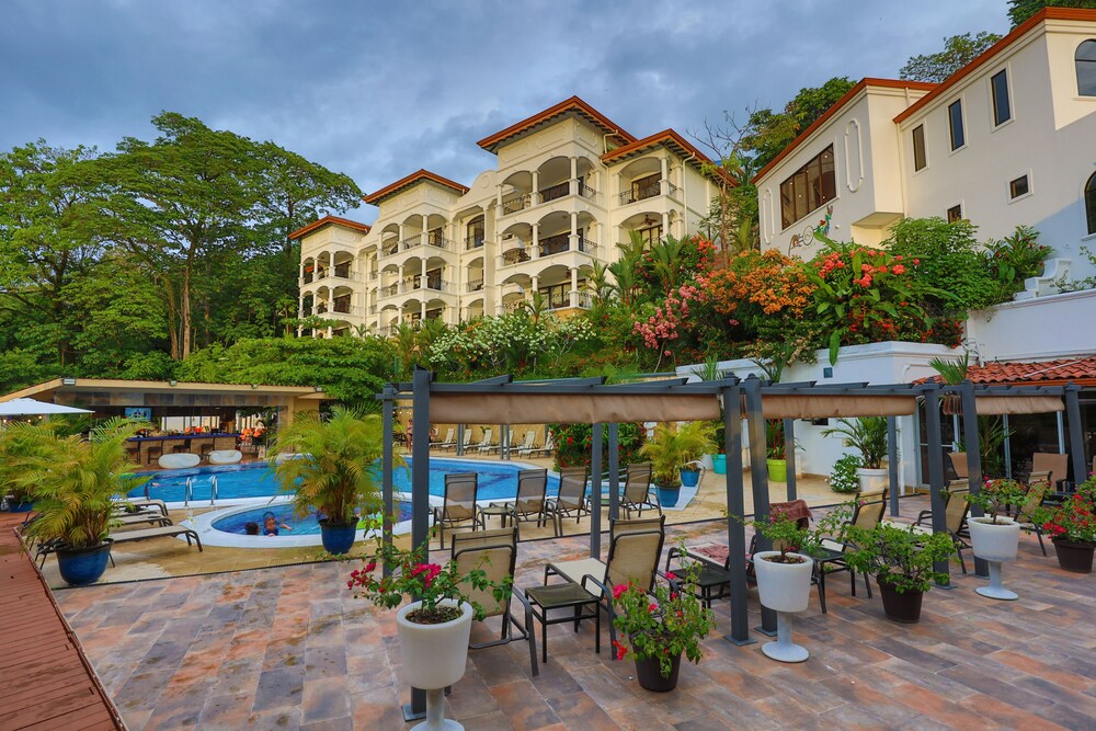 Book Shana by the Beach Manuel Antonio in Manuel Antonio