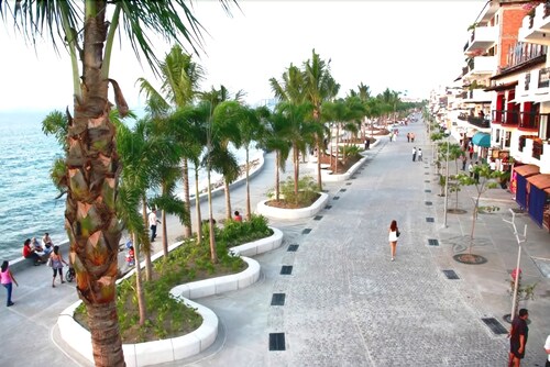 Book Hotel Eloisa In Puerto Vallarta Hotels