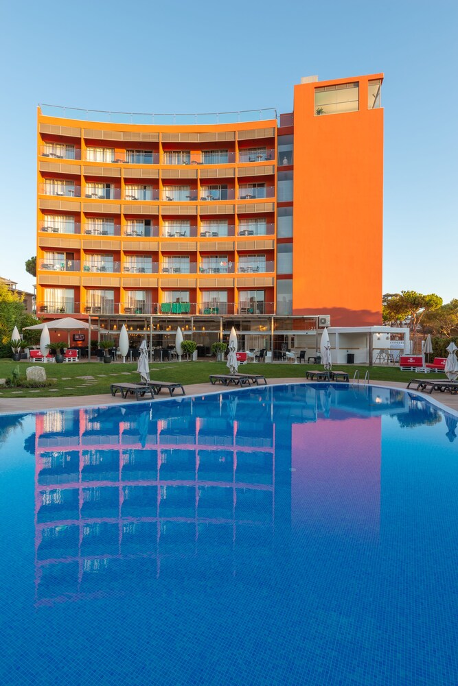 Book Aqua Pedra Dos Bicos Design Beach Hotel In Albufeira Hotels Com