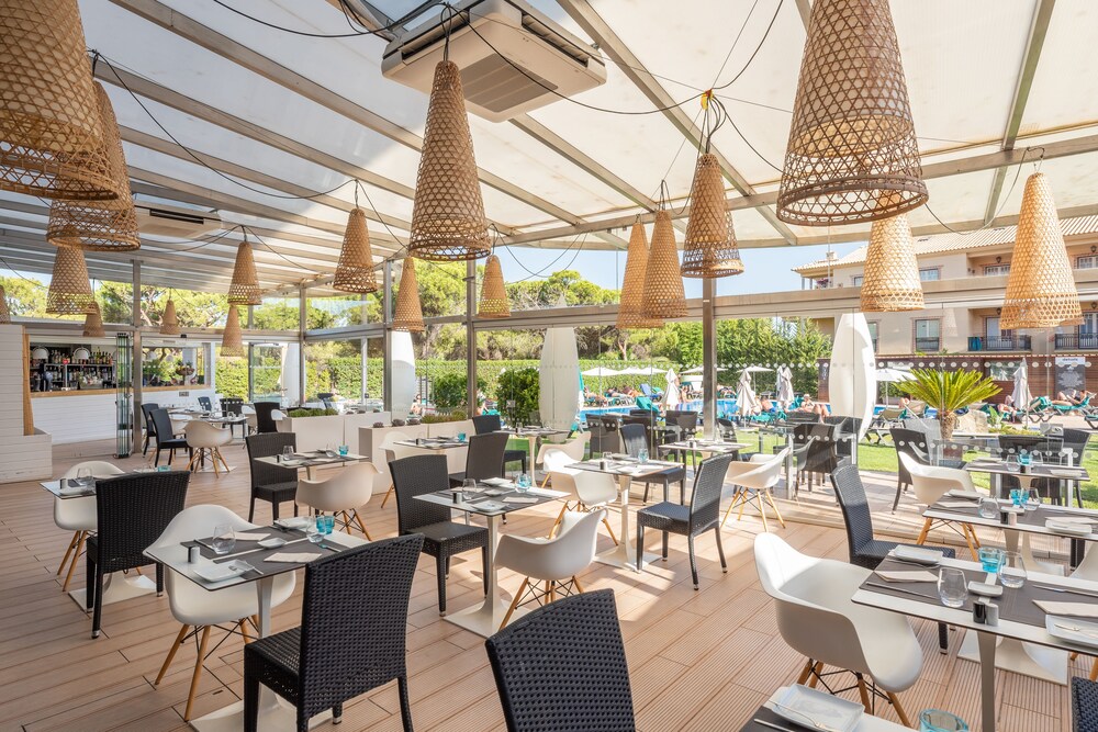 Aqua Pedra Dos Bicos Design Beach Hotel Albufeira Portugal Albufeira Hotel Discounts Hotels Com