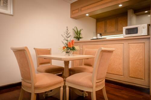 Book Grand Tower Inn Rama Vi Hotel In Bangkok Hotels Com Book Grand Tower Inn Rama Vi Hotel In Bangkok Hotels Com