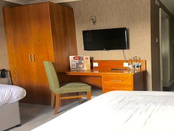 Hotels Near Crosby Liverpool Best Accommodation Deals