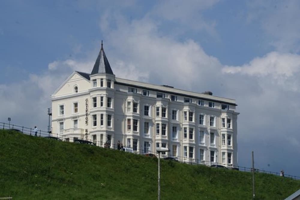 Book The Clifton Hotel In Scarborough Hotels The Clifton Hotel Scarborough