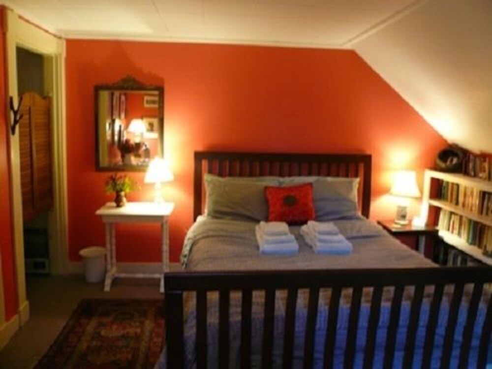 Book Le Vatout In Waldoboro Hotels Le Vatout Waldoboro Room Robin Guest