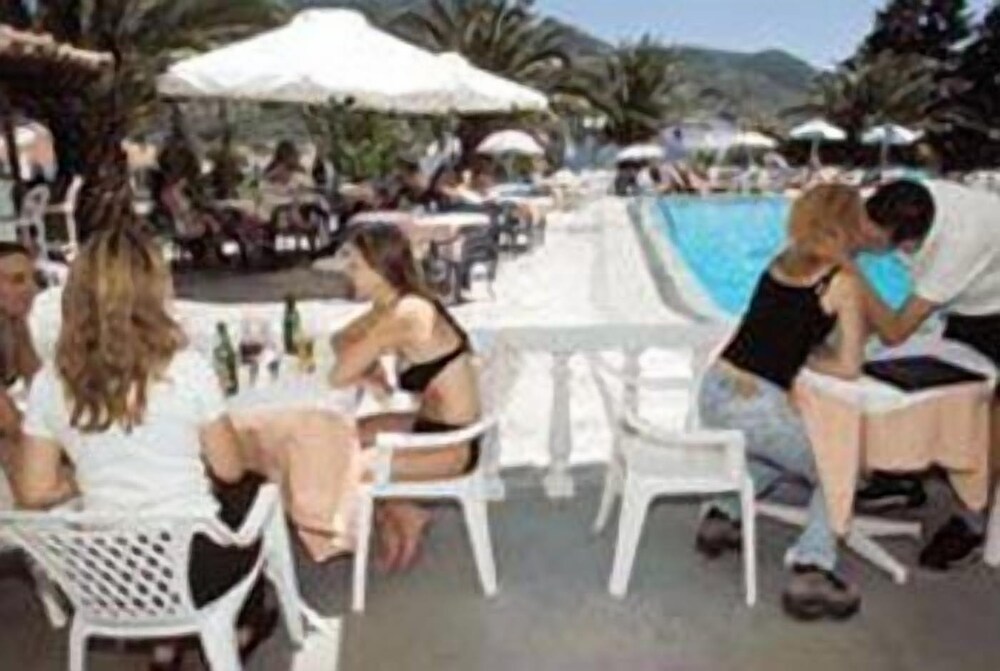3enodoxeio Dionysos Skopelos Hotels Com