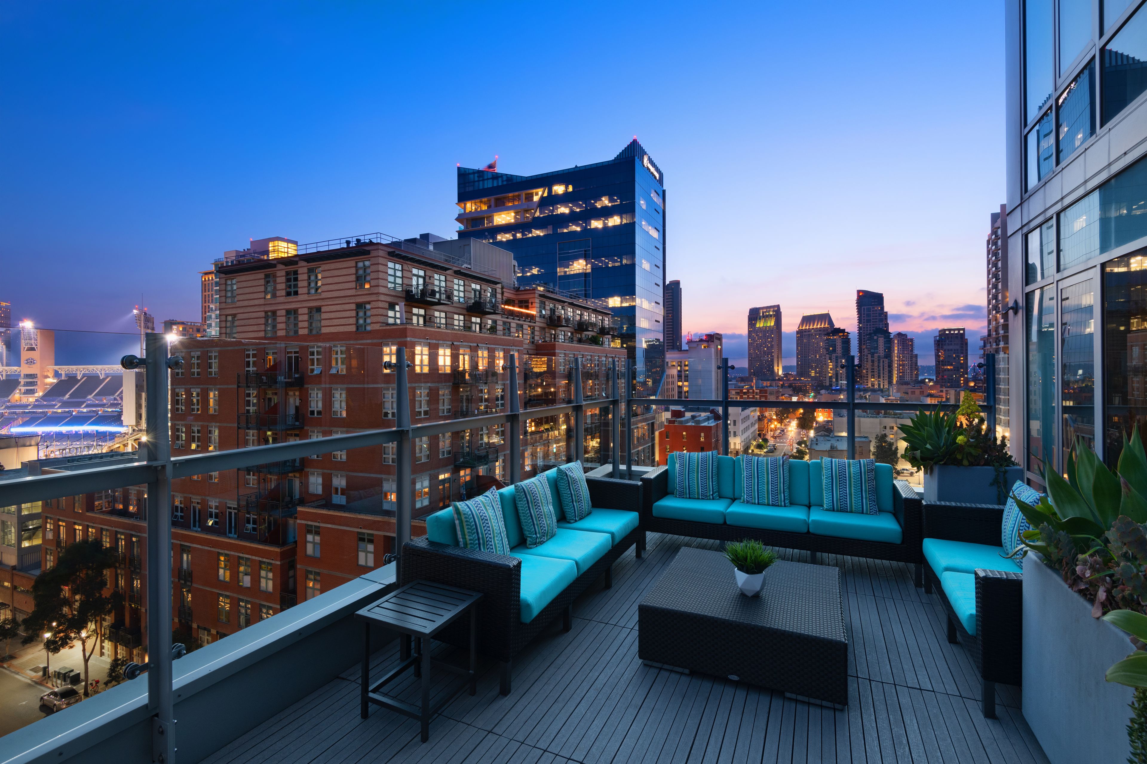 15 Closest Hotels to Petco Park in San Diego  Hotels.com