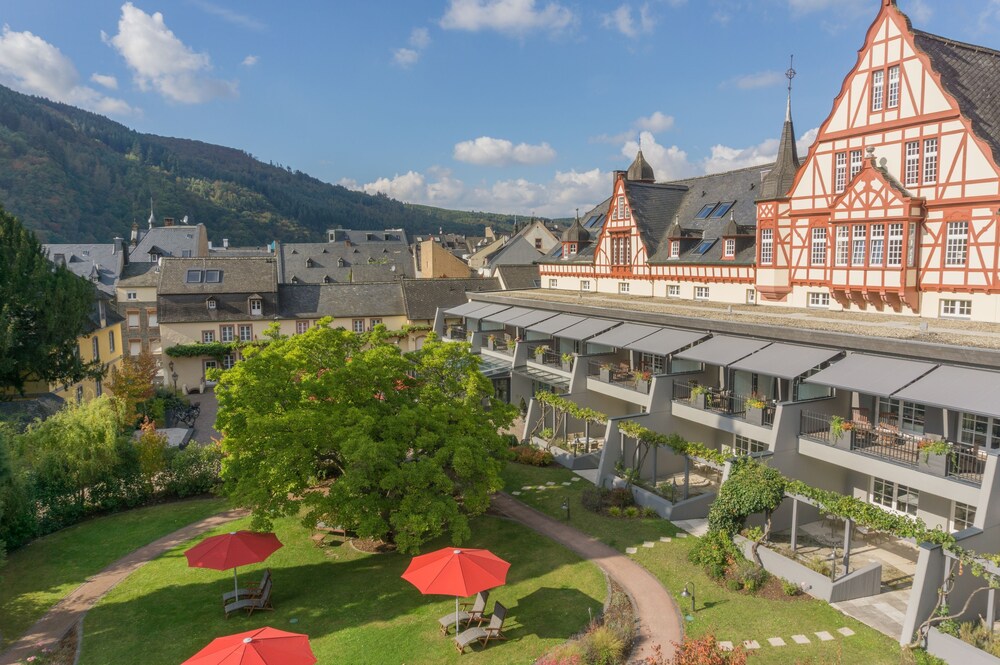 莫泽斯洛森酒店, 特拉本-特拉巴赫