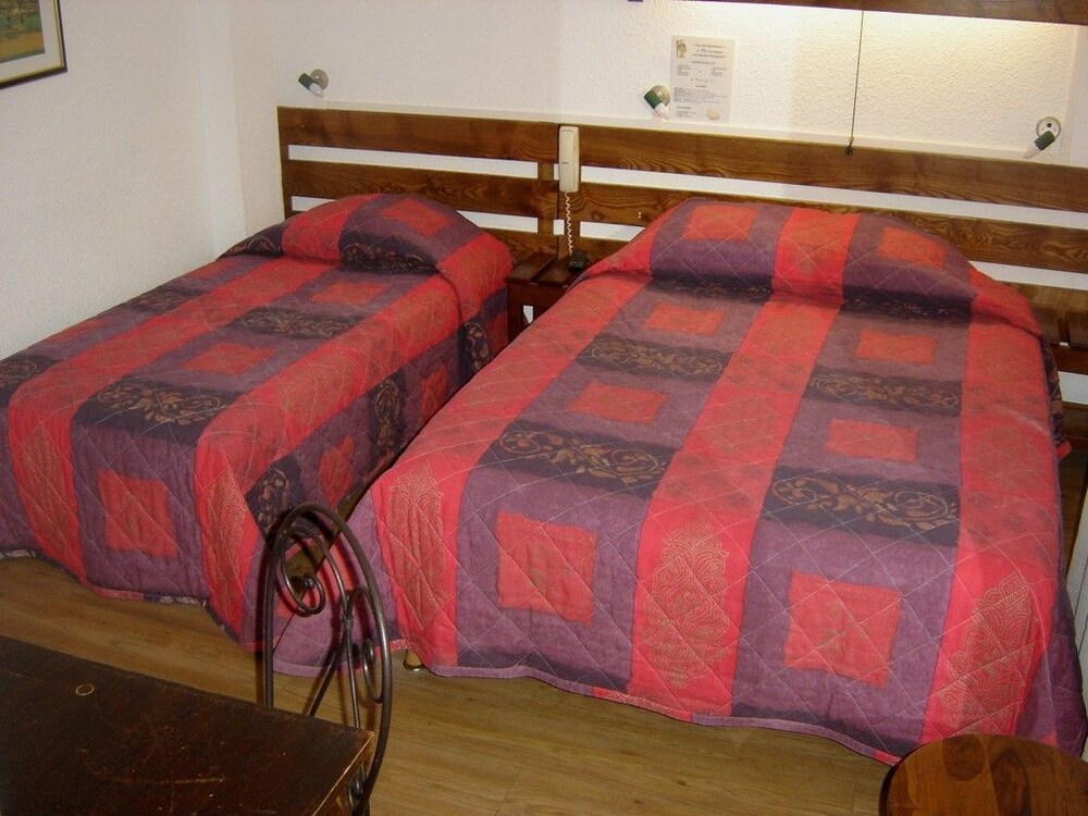 Piscine Vic Le Comte